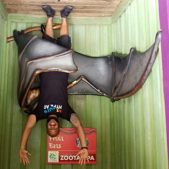 Meet your Posher, Chris-n-Neet - Picture 15 of 16